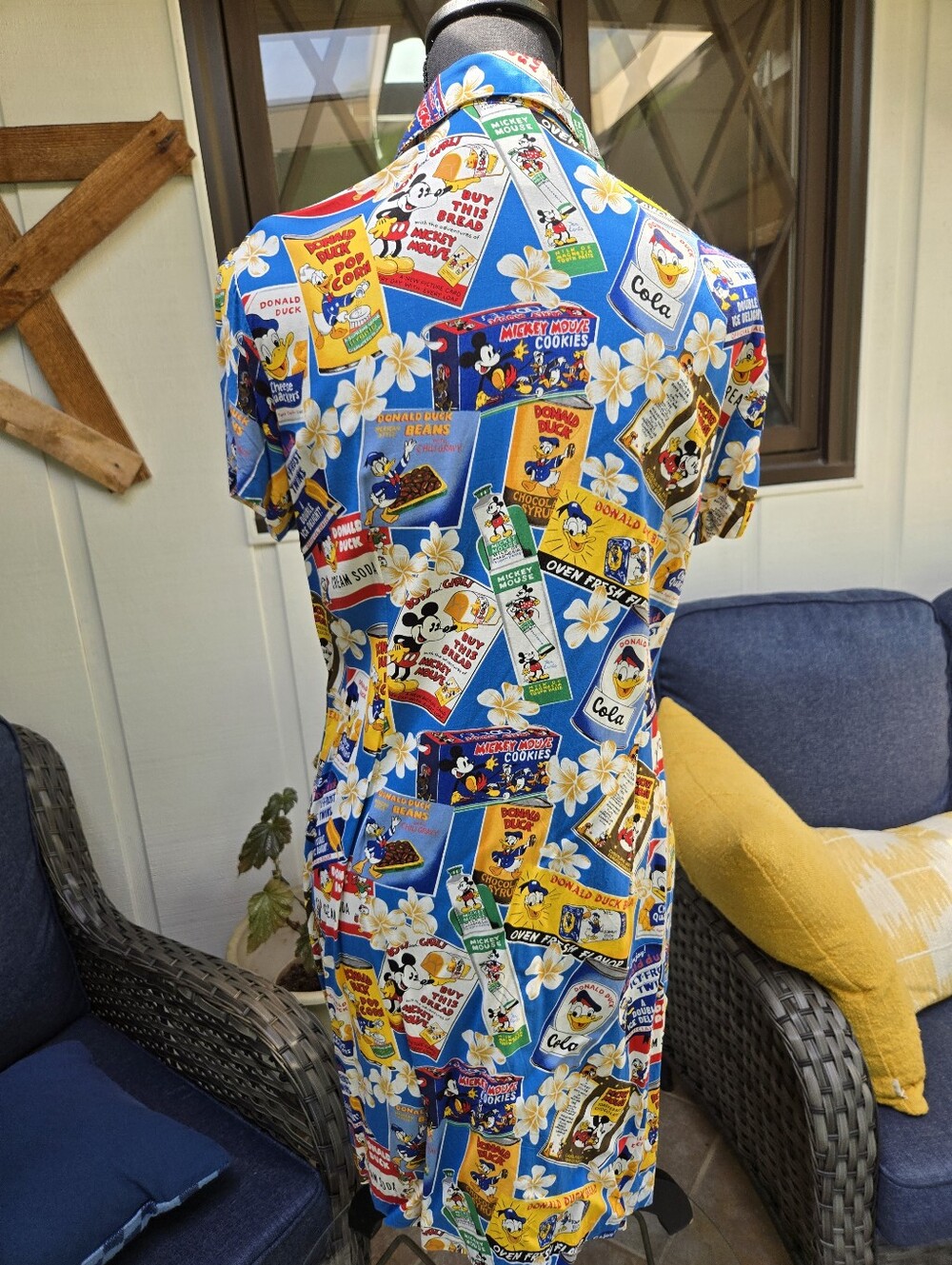 Disney's Mickey Mouse Dress By Reyn Spooner - Size M - Picture 3 of 5